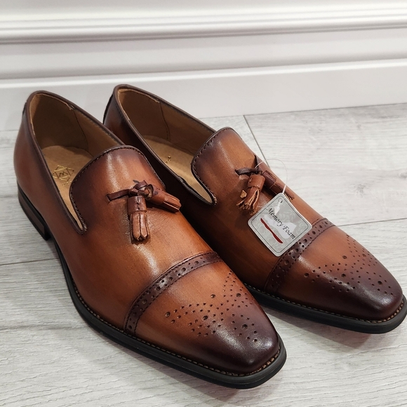 Milano Other - La Milano, Mens Tracy 11 Tasseled Leather Loafer, Size 8.5 M, burnished cognac.
